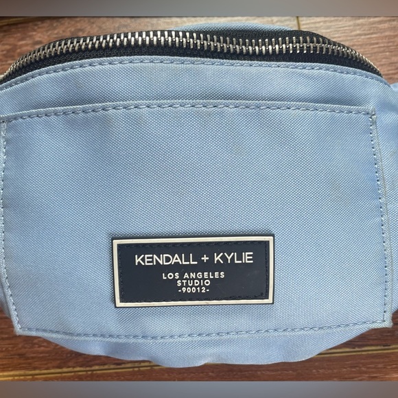 Kendall and Kylie Fanny Pack Belt Bag light blue - Picture 6 of 7